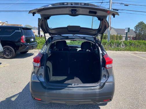 2019 Nissan Kicks S