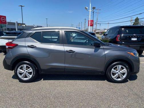 2019 Nissan Kicks S