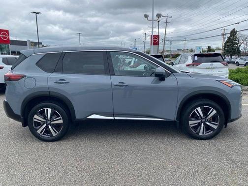 2022 Nissan Rogue SL