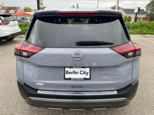2022 Nissan Rogue SL