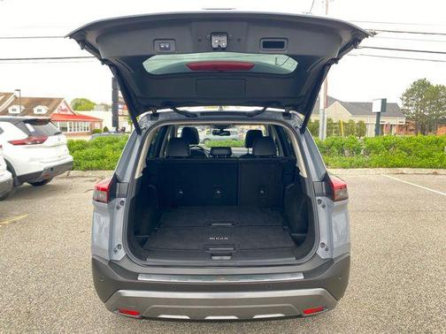 2022 Nissan Rogue SL