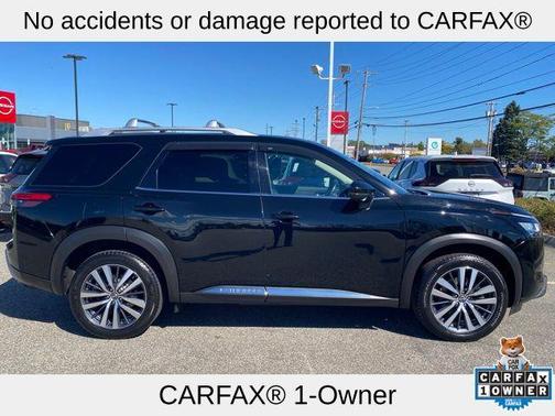 2022 Nissan Pathfinder Platinum 4WD