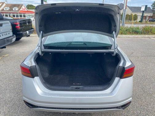 2022 Nissan Altima S FWD