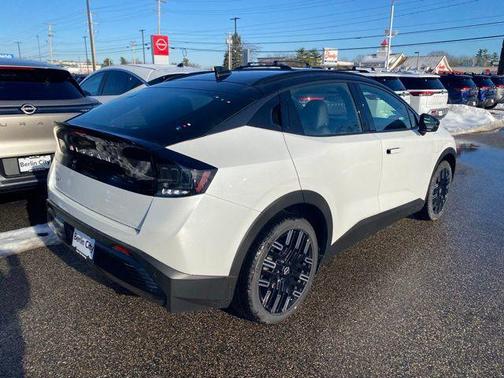 2026 Nissan Leaf PLATINUM+