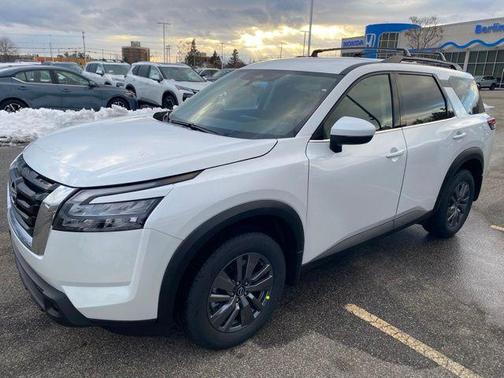 2025 Nissan Pathfinder SV 4WD