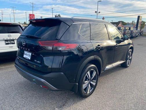 2022 Nissan Rogue SL