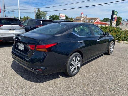 2025 Nissan Altima S FWD