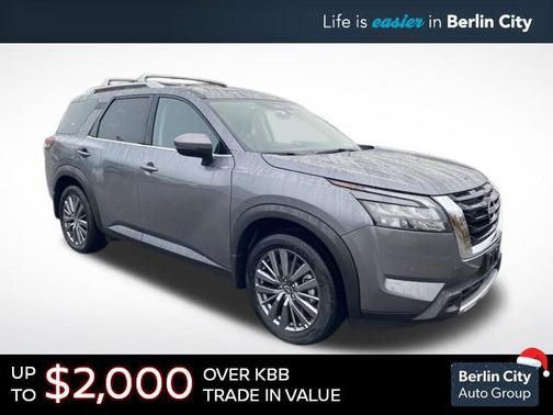 2025 Nissan Pathfinder SL 4WD