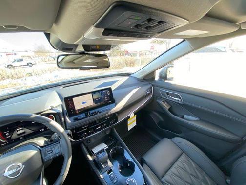 2025 Nissan Rogue Platinum