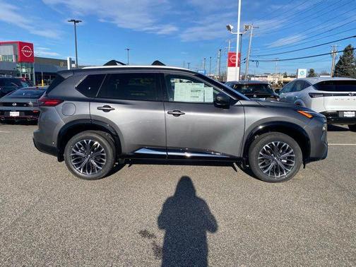2025 Nissan Rogue Platinum