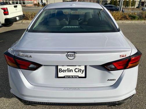 2025 Nissan Altima SR AWD