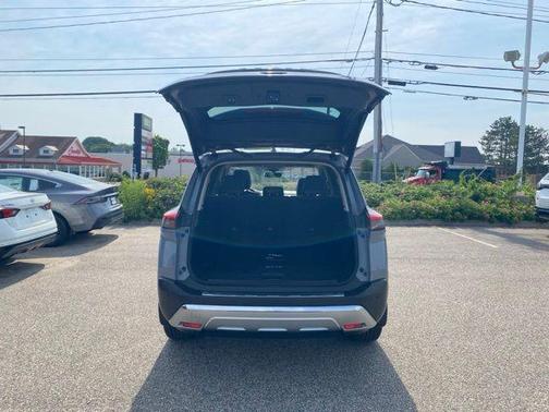 Boulder Gray Pearl 2023 Nissan Rogue Platinum