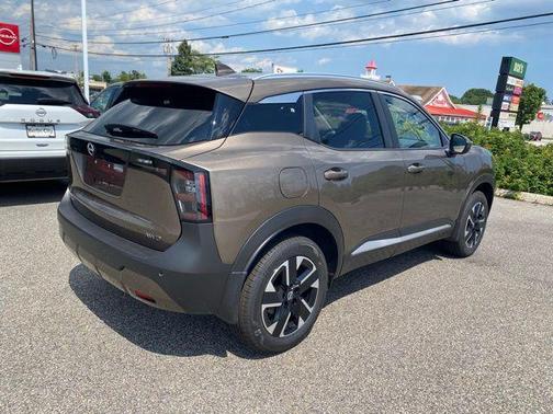 2025 Nissan Kicks SV