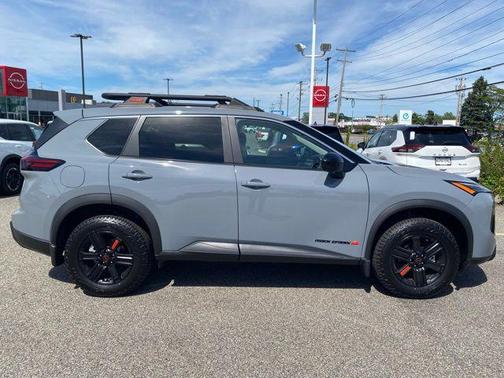2025 Nissan Rogue Rock Creek