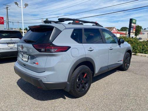 2025 Nissan Rogue Rock Creek