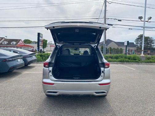 Silver 2023 Mitsubishi Outlander PHEV SEL