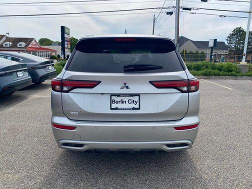Silver 2023 Mitsubishi Outlander PHEV SEL