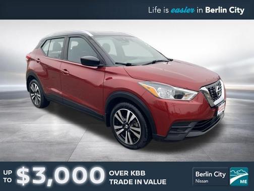 Cayenne Red/Super Black 2020 Nissan Kicks SV