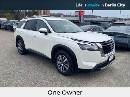 Pearl White Tricoat 2024 Nissan Pathfinder SL 4WD