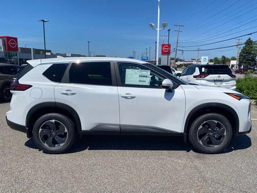 2025 Nissan Rogue SV