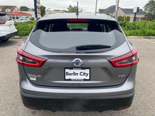 2022 Nissan Rogue Sport S