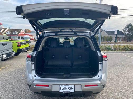 2022 Nissan Pathfinder Platinum 4WD