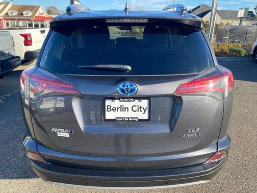 2018 Toyota RAV4 Hybrid XLE