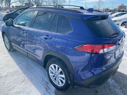 2023 Toyota Corolla Cross LE