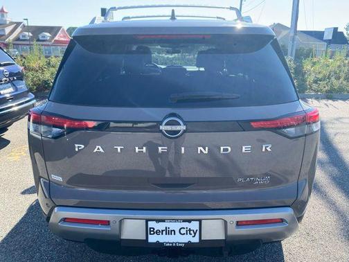 2024 Nissan Pathfinder Platinum 4WD