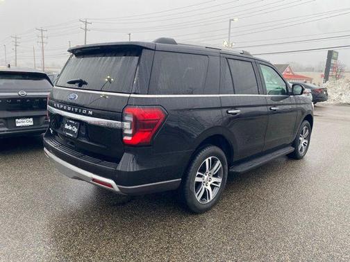 Black Metallic 2024 Ford Expedition Limited