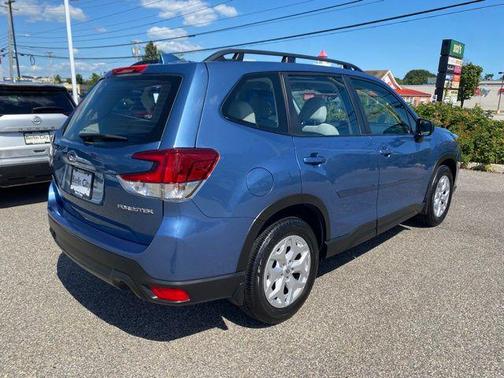 2022 Subaru Forester Base