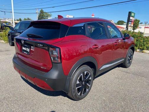 2025 Nissan Kicks SV