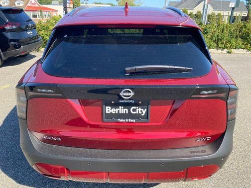 2025 Nissan Kicks SV