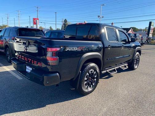 2024 Nissan Frontier PRO-4X