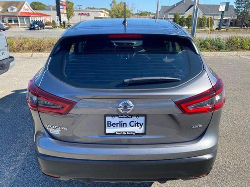 2022 Nissan Rogue Sport S