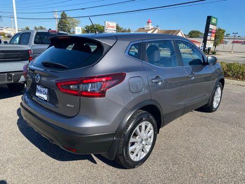 2022 Nissan Rogue Sport S