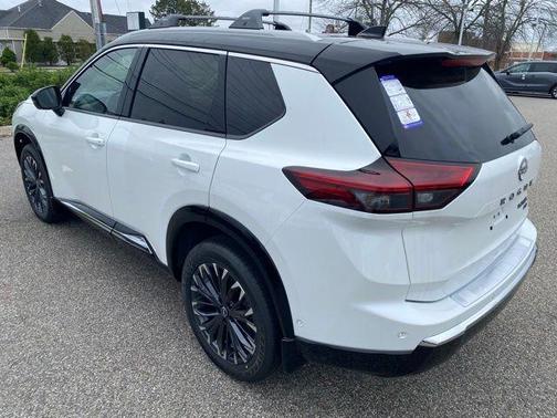 2025 Nissan Rogue Platinum