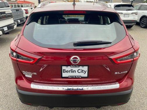 2022 Nissan Rogue Sport SL