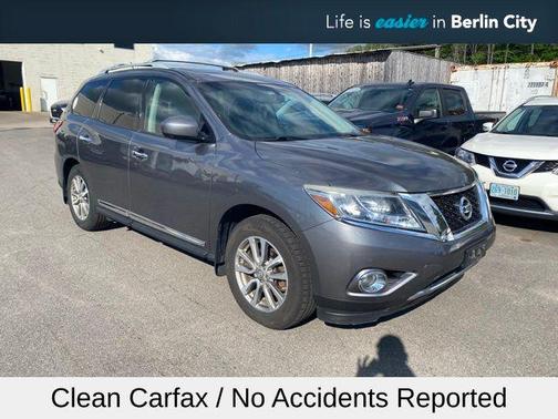 Gun Metallic 2016 Nissan Pathfinder SL