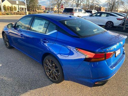 2025 Nissan Altima SR AWD