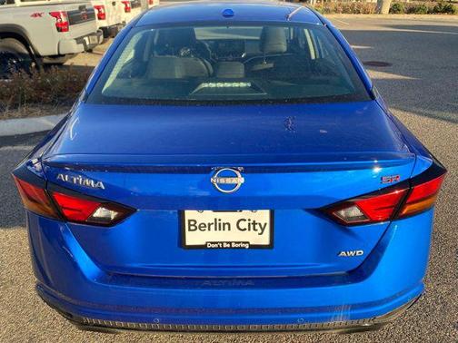 2025 Nissan Altima SR AWD