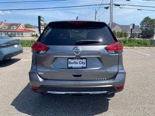 Gun Metallic 2020 Nissan Rogue SV