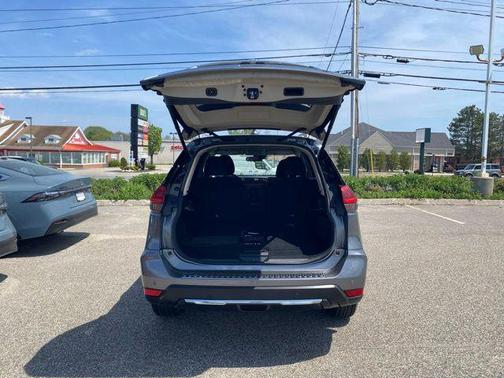 Gun Metallic 2020 Nissan Rogue SV