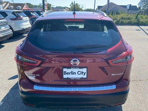 2022 Nissan Rogue Sport SV