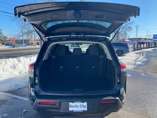 2024 Nissan Pathfinder S 4WD