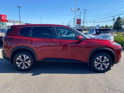 2022 Nissan Rogue SV