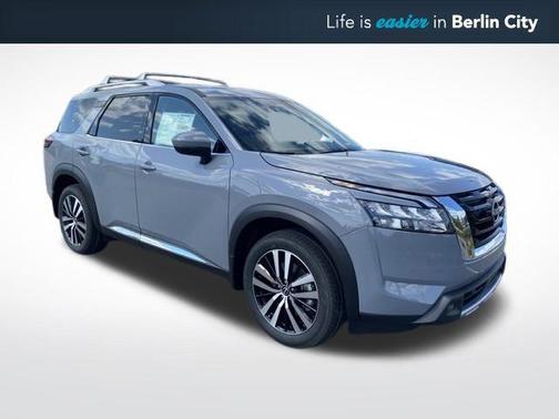 2025 Nissan Pathfinder Platinum 4WD