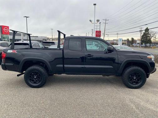 2020 Toyota Tacoma SR