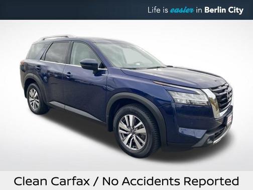 2022 Nissan Pathfinder SL 4WD