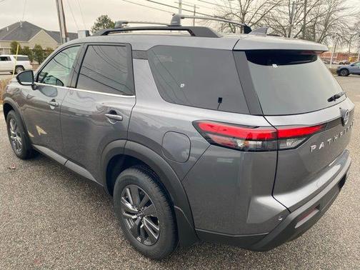 2025 Nissan Pathfinder SV 4WD